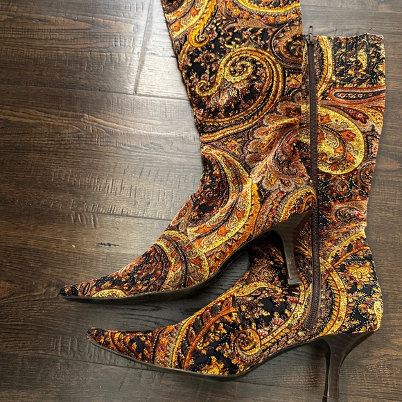 Women's Boots - Picture 4 of 5